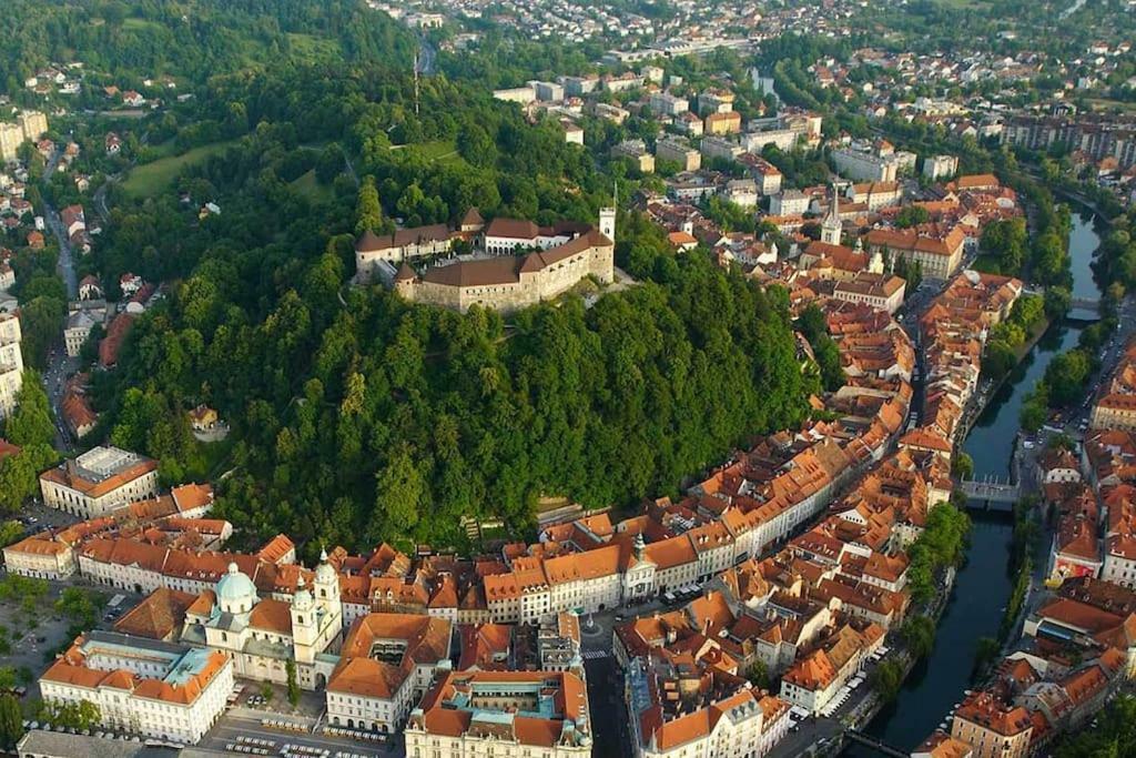 Hanna suite Ljubljana Exteriör bild
